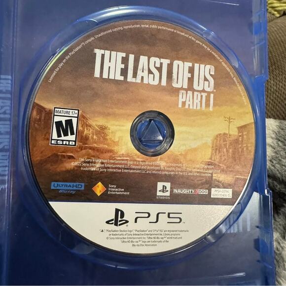 PS5 - The Last of Us Part 1 - Used / Complete - Picture 3 of 4